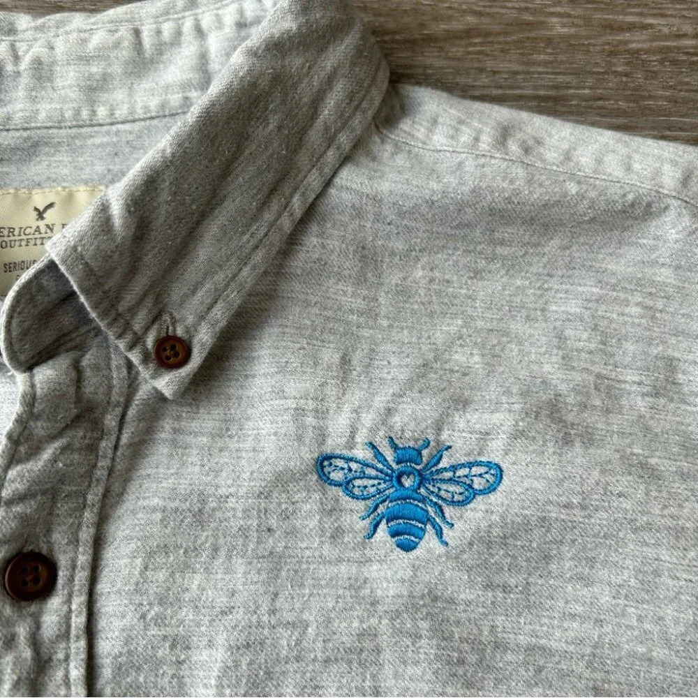 AEO Cotton Button Down Seriously Soft Shirt with Customized Bees Embroidery - Picture 9 of 13